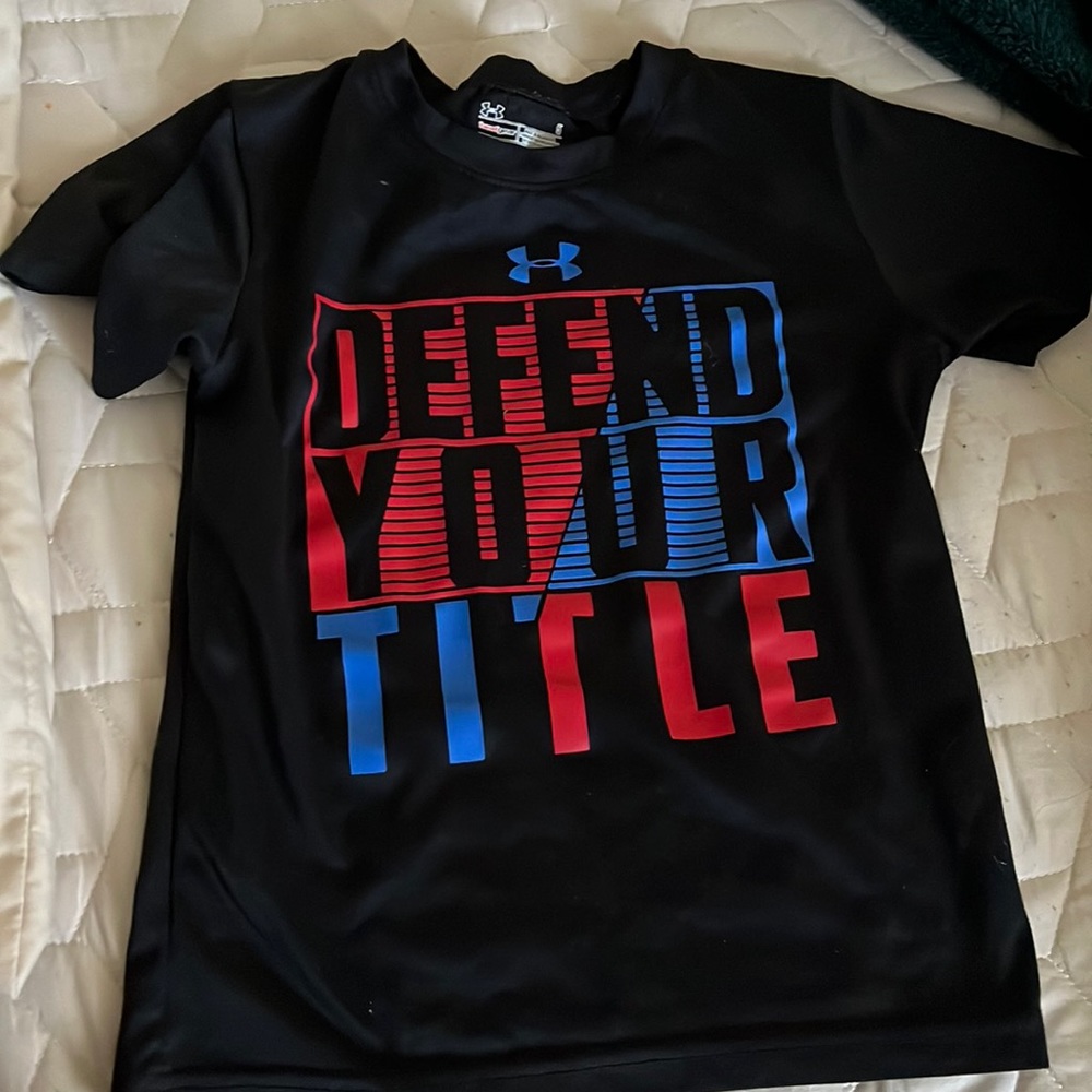 Girls UA sports shirt